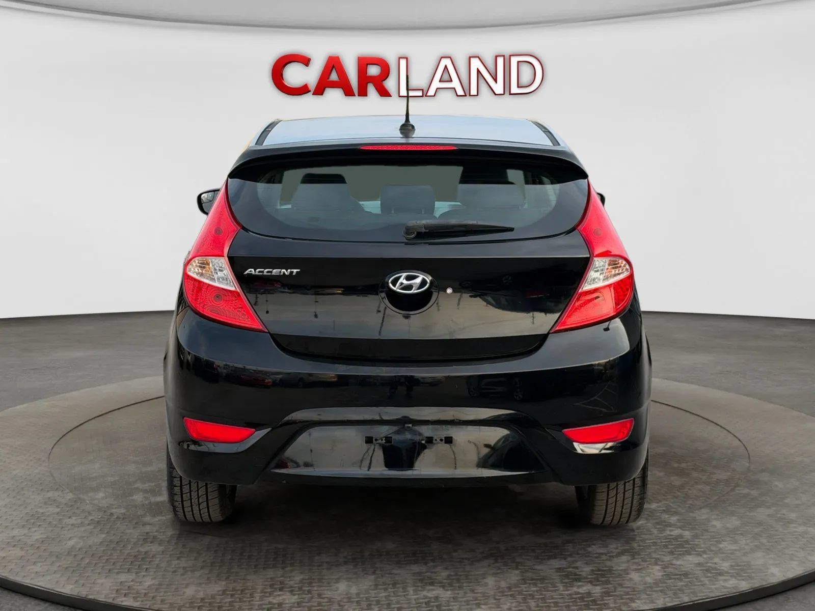 Used 2014 Hyundai Accent SE FWD image 4