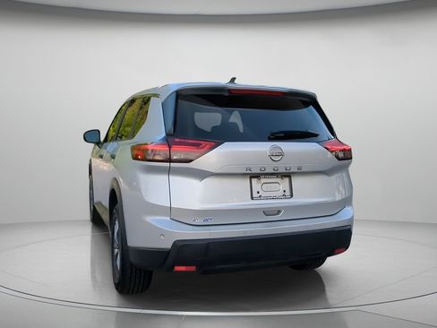Used 2024 Nissan Rogue S FWD image 22