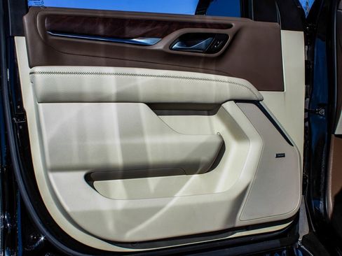 Used 2022 GMC Yukon Denali image 8