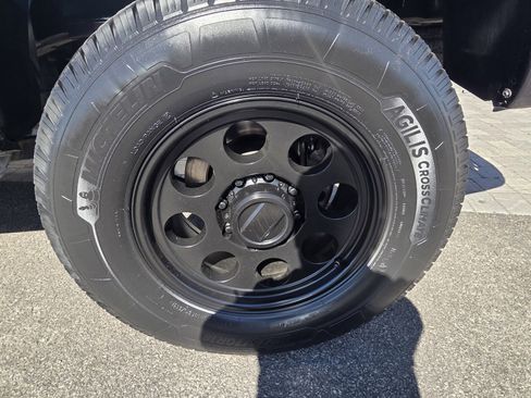 Used 2018 RAM 2500 Tradesman w/ Chrome Appearance Group AWD/4WD image 9
