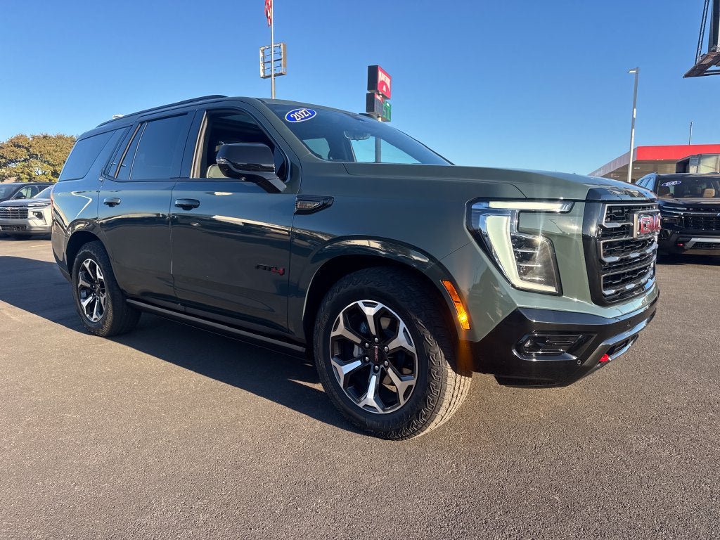 Used 2026 GMC Yukon AT4 Ultimate w/ LPO, Floor Liner Package AWD/4WD image 10