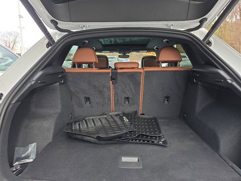 Used 2022 Audi Q3 2.0T Premium w/ Convenience Package image 45