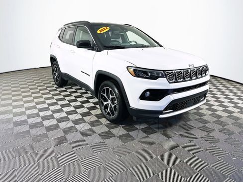 Certified 2024 Jeep Compass Limited image 2