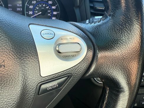 Used 2017 INFINITI QX70 3.7 image 15