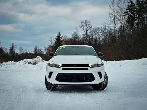 Certified 2024 Dodge Hornet GT w/ GT Blacktop Package image 8