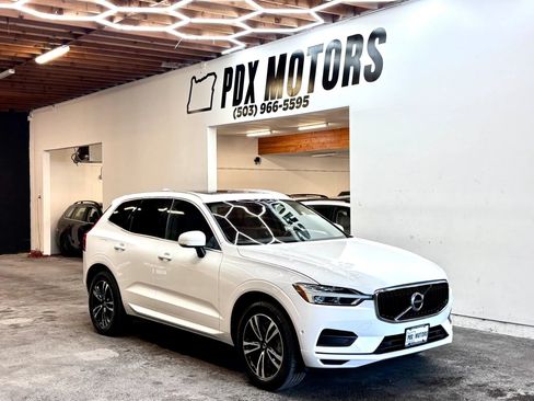 Used 2018 Volvo XC60 T6 Momentum w/ Vision Package AWD/4WD image 1