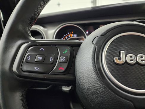 Used 2022 Jeep Wrangler Unlimited Sport image 14