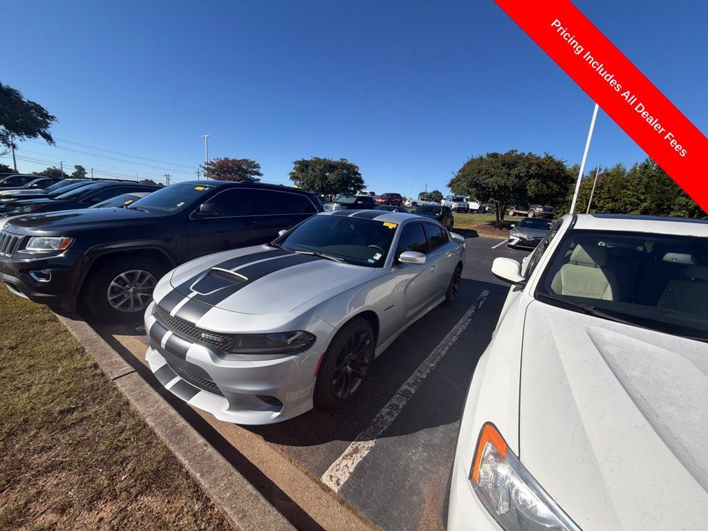 Used 2022 Dodge Charger R/T RWD image 10