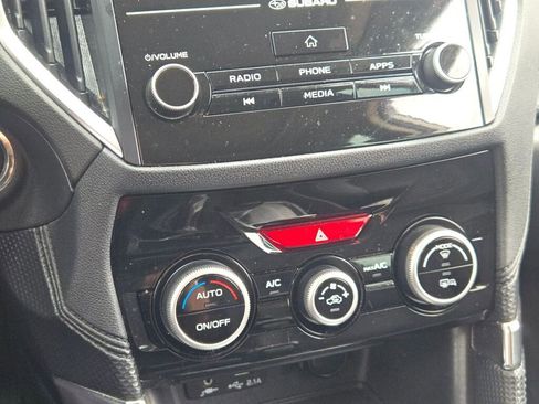 Used 2024 Subaru Forester Premium image 27