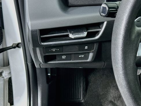 Used 2025 Hyundai Sonata SEL FWD image 17