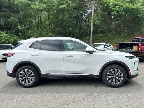 Used 2024 Buick Envision Preferred AWD/4WD image 3