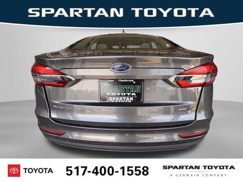 Used 2019 Ford Fusion SE FWD image 4