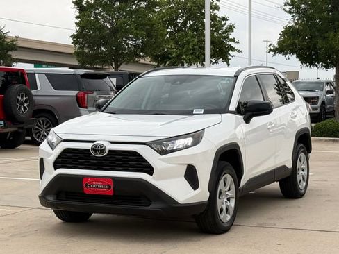 Used 2021 Toyota RAV4 LE FWD image 6