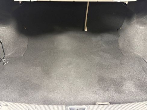 Used 2014 Mercedes-Benz C 250 Luxury image 23