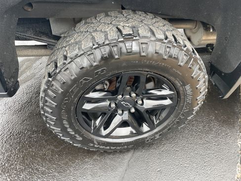 Used 2021 Chevrolet Silverado 1500 LT Trail Boss w/ Convenience Package II image 42