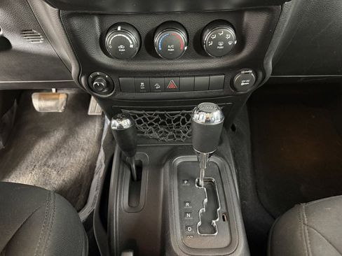 Used 2016 Jeep Wrangler Unlimited Sport w/ Quick Order Package 24S image 19