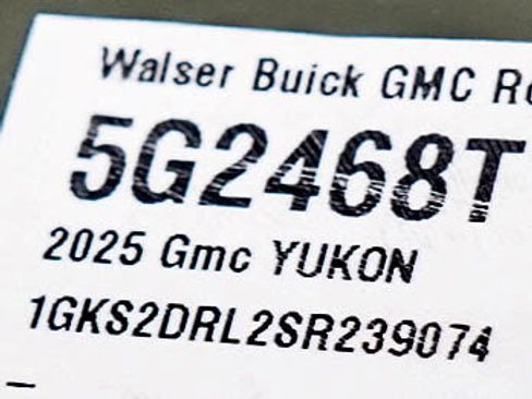 Used 2025 GMC Yukon Denali w/ Sun & Power Step Package AWD/4WD image 34