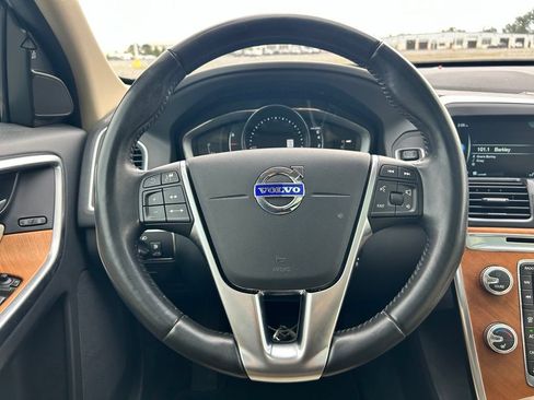 Used 2017 Volvo XC60 T6 Inscription w/ Advanced Package AWD/4WD image 21
