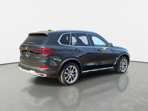 Used 2025 BMW X5 xDrive40i w/ Premium Essential Package AWD/4WD image 3
