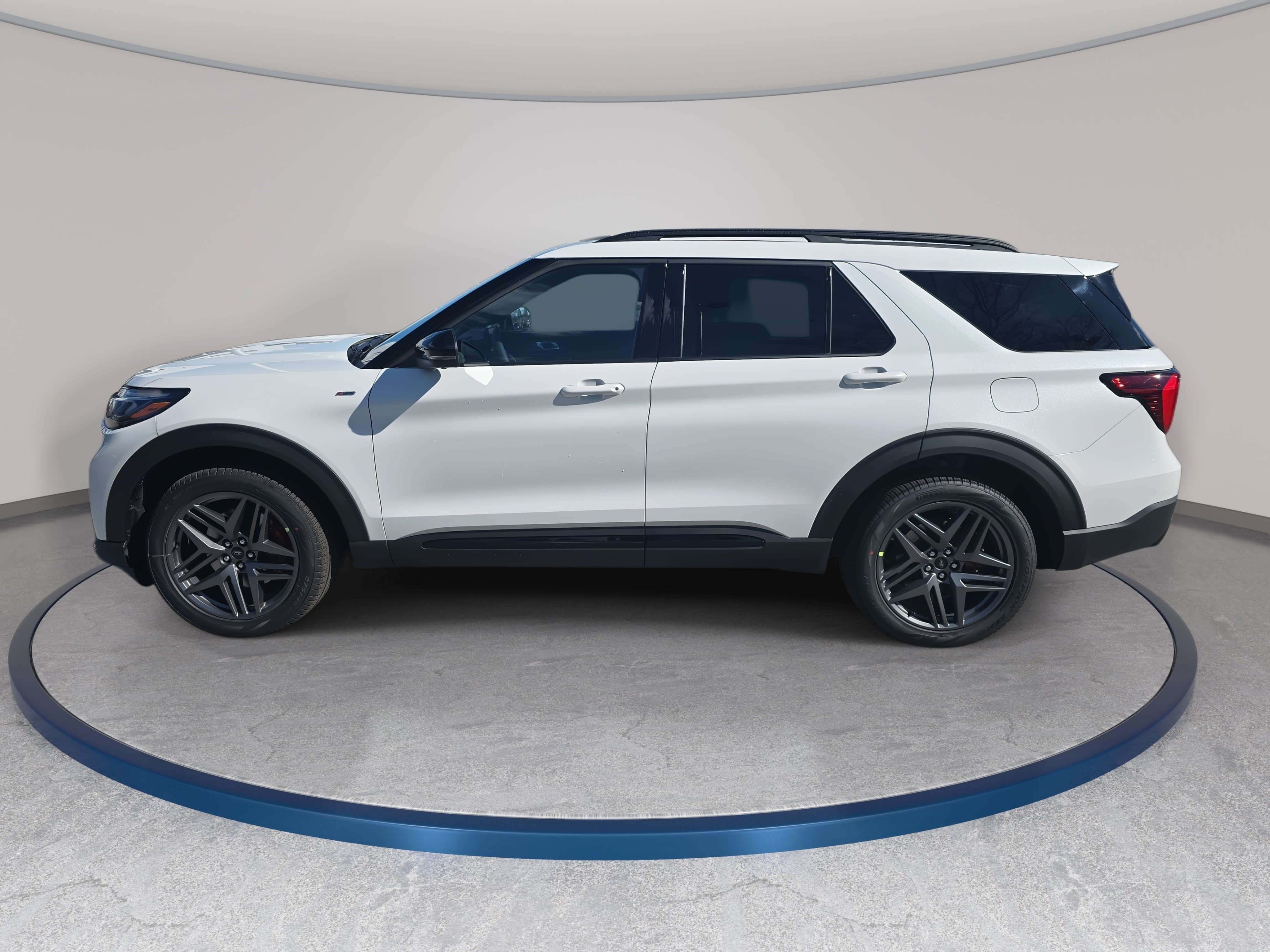 New 2026 Ford Explorer ST-Line w/ ST-Line Street Pack AWD/4WD image 8