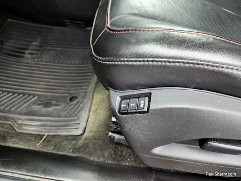 Used 2017 Chevrolet Equinox LT image 29