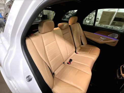 Used 2024 Mercedes-Benz GLE 450 4MATIC image 19