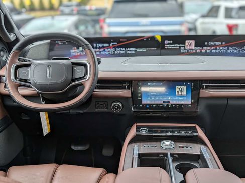 New 2026 Lincoln Navigator L Reserve AWD/4WD image 5