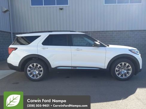 New 2025 Ford Explorer Active w/ Active Comfort Package image 2