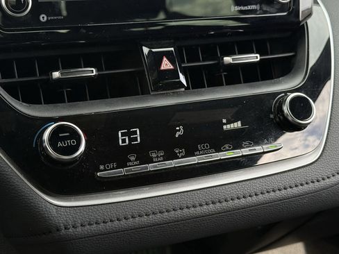 Used 2022 Toyota Corolla SE image 20