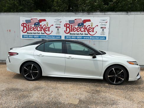 Used 2020 Toyota Camry XSE FWD image 2