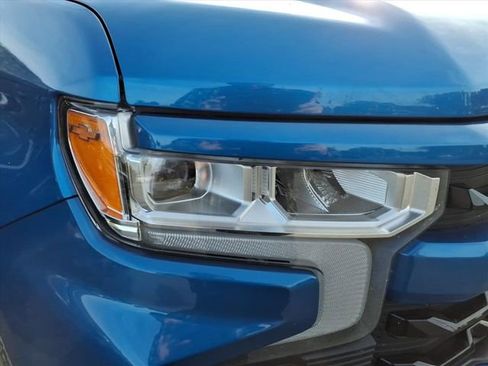 Used 2022 Chevrolet Silverado 1500 RST AWD/4WD image 3