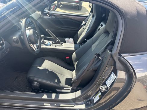 Used 2024 MAZDA MX-5 Miata Grand Touring w/ Appearance Package RWD image 8