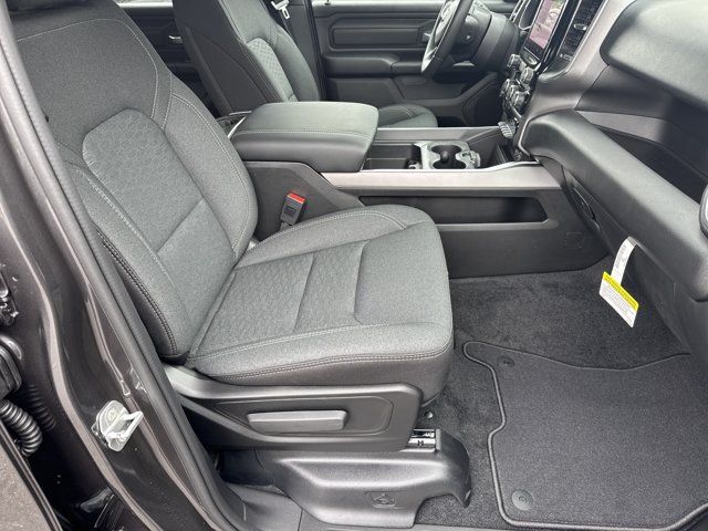 New 2026 RAM 1500 Express AWD/4WD image 13