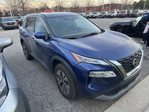 Used 2021 Nissan Rogue SV image 5