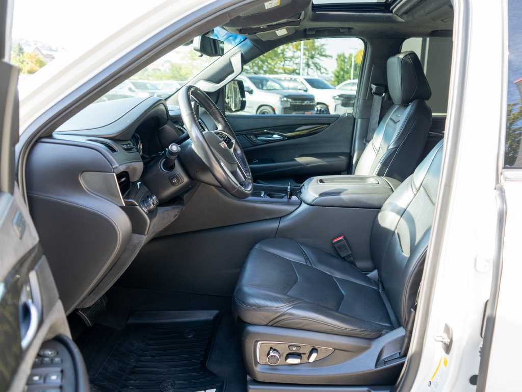 Used 2019 Cadillac Escalade Platinum AWD/4WD image 11