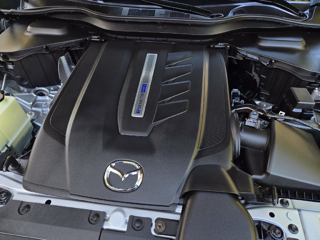 Used 2025 MAZDA CX-90 Plug-In Hybrid w/Premium Sport AWD/4WD image 38