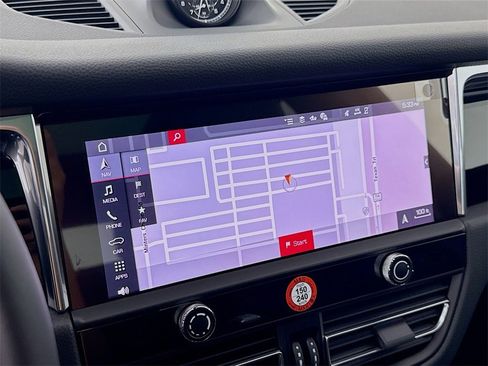 New 2026 Porsche Macan image 19