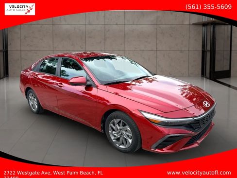 Used 2024 Hyundai Elantra SEL FWD image 1