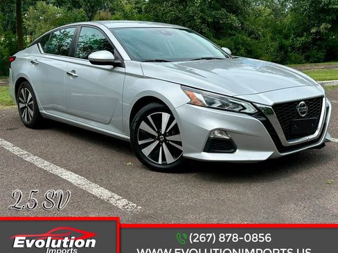 Used 2022 Nissan Altima 2.5 SV image 1