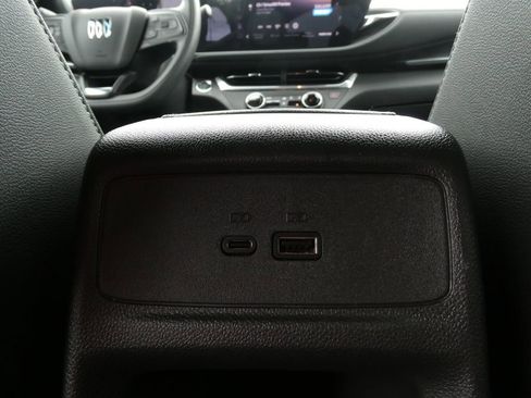 Used 2025 Buick Envista Preferred FWD image 20