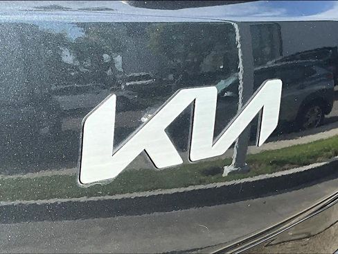 Used 2023 Kia Soul LX image 30