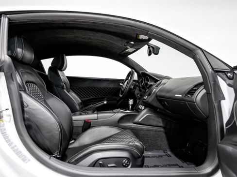 Used 2014 Audi R8 V8 image 25