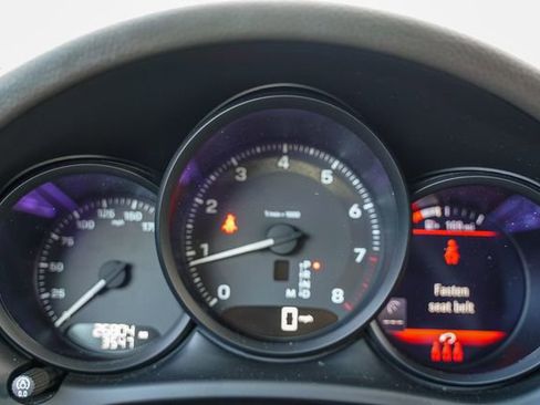 Used 2024 Porsche Macan image 26