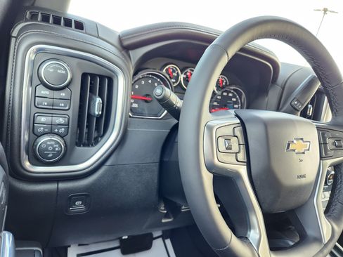 Used 2020 Chevrolet Silverado 2500 LTZ AWD/4WD image 25