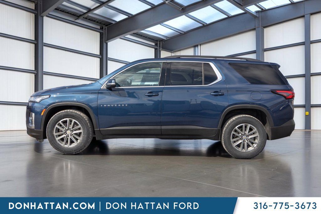 Used 2023 Chevrolet Traverse LT AWD/4WD image 3