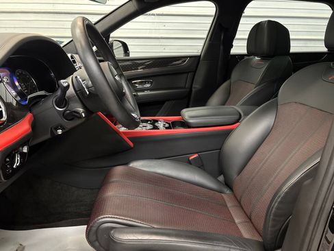 Used 2020 Bentley Bentayga AWD/4WD image 10