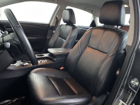 Used 2018 Toyota Avalon XLE image 12