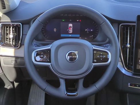 New 2026 Volvo XC90 B6 Plus w/ Protection Package Premier image 22