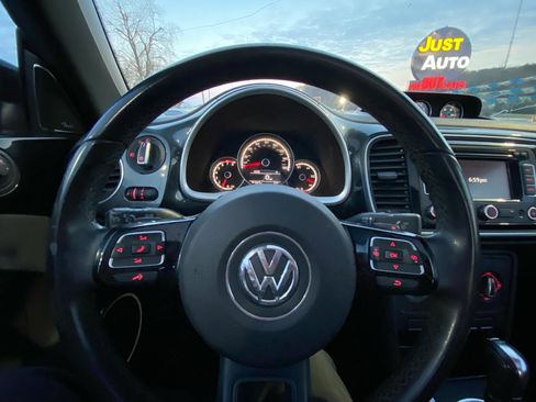 Used 2013 Volkswagen Beetle 2.0T image 15