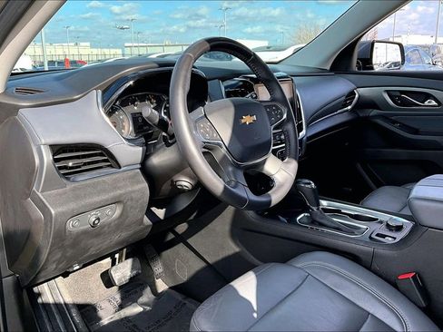 Used 2018 Chevrolet Traverse Premier w/ Driver Confidence II Package image 16